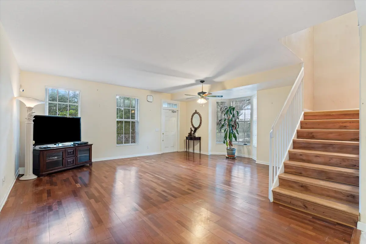 Spacious Living room at 336 Legare Court, Jupiter