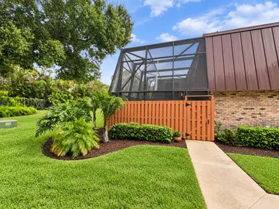 5913 SE WINDSONG Lane 834, Stuart – Townhouse for sale