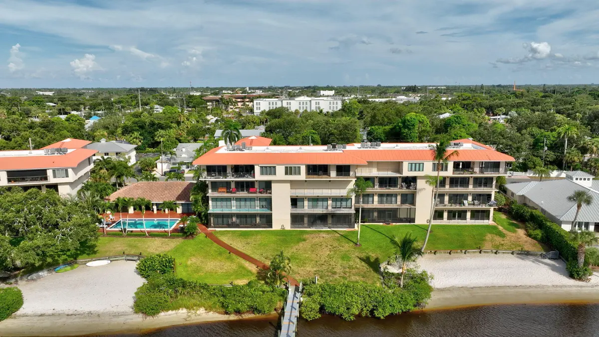 16-web-or-mls-DJI_0513_4_5_6_7 at 624 SW SAINT LUCIE Crescent 308, Stuart