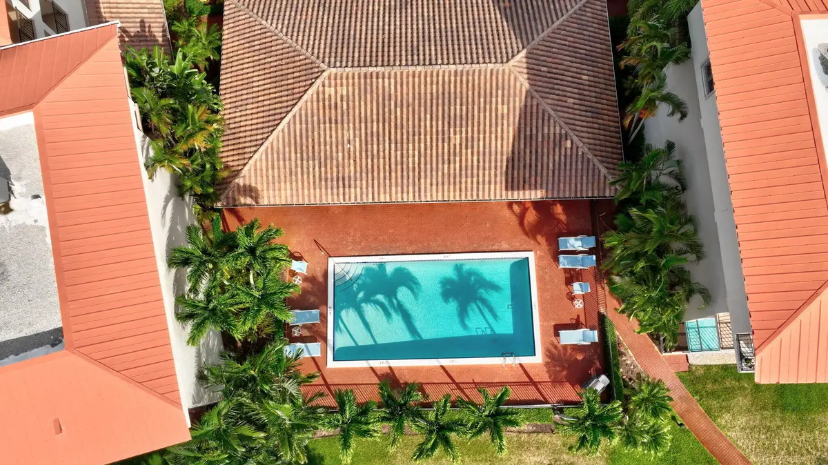 18-web-or-mls-DJI_0528_29_30_31_32 at 624 SW SAINT LUCIE Crescent 308, Stuart