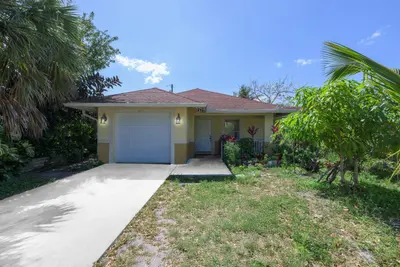 631 S A Street 631, Lake Worth Beach – Single Family Residence for sale