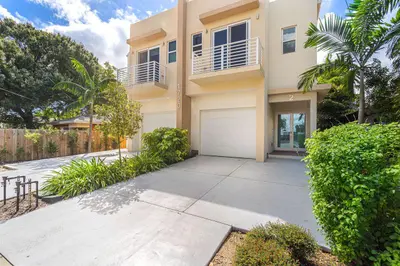 1720 SW 20th Street, Fort Lauderdale – Duplex for sale