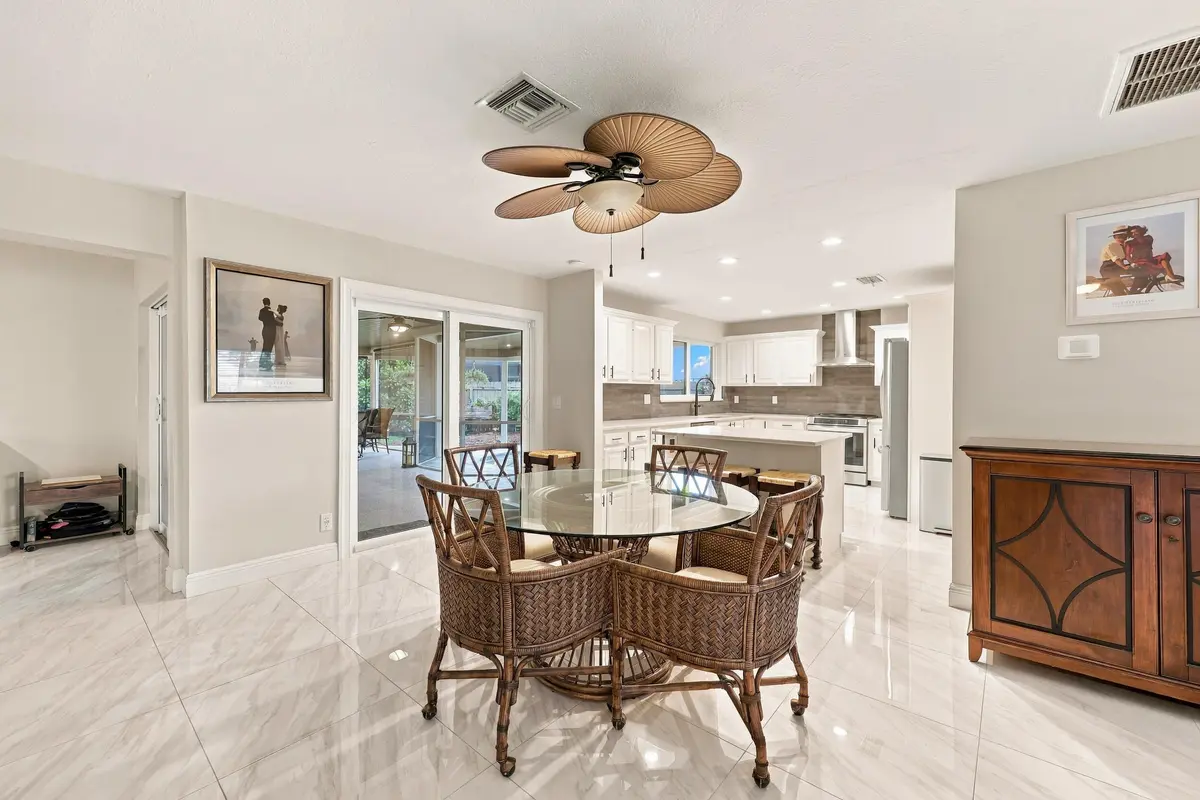 Dining Area | Eat-In Kitchen at 3590 Lakeview Drive, Delray Beach