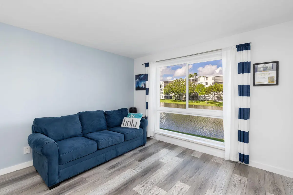 1W0A0025 at 2106 S Cypress Bend Drive 207, Pompano Beach