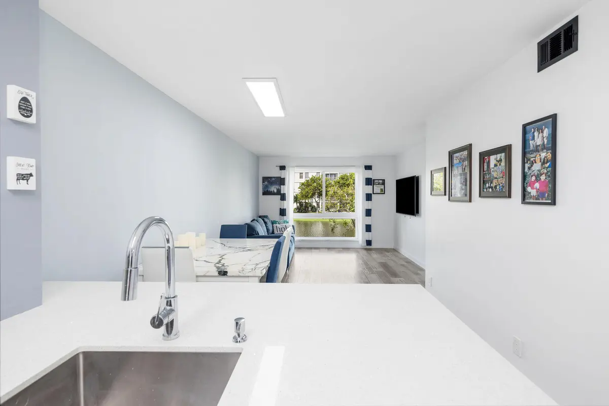 1W0A0112 at 2106 S Cypress Bend Drive 207, Pompano Beach