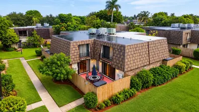1540 FOREST LAKES Circle D, West Palm Beach – Townhouse for sale