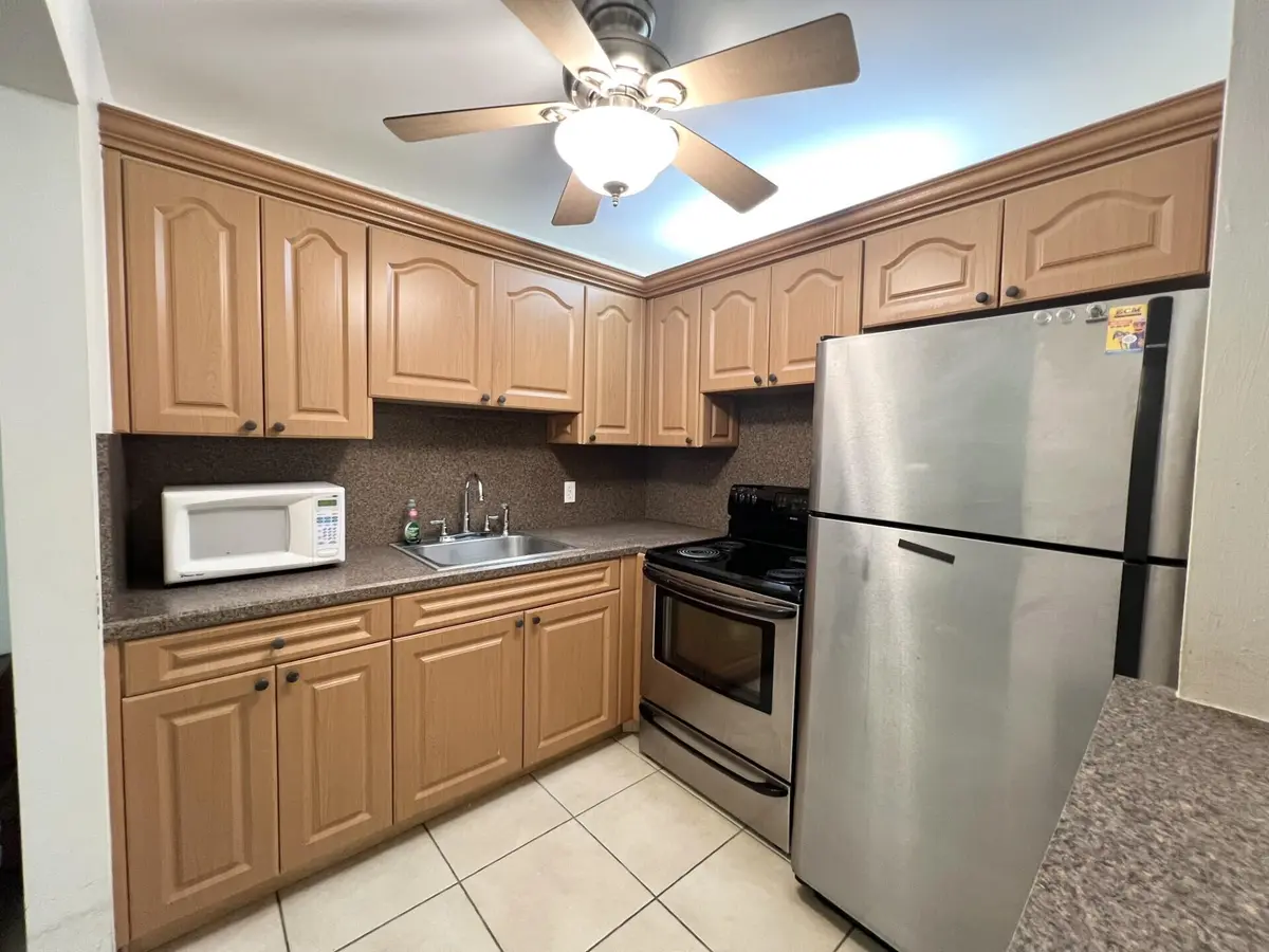 5ab82b97-f5fd-4d52-8dc3-9d0e297663ee at 4023 Berkshire B 4023, Deerfield Beach