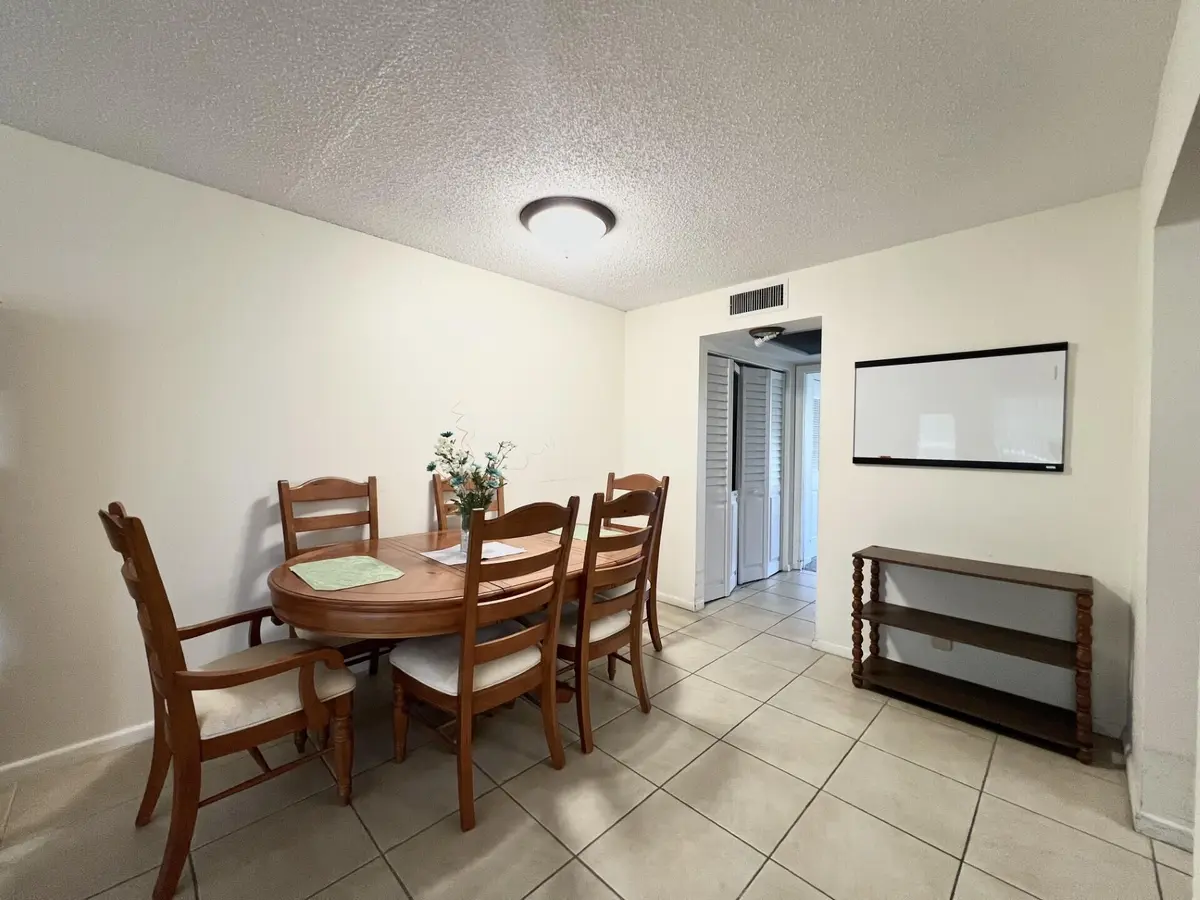 e5f0241d-eed1-4f1a-841e-0d74cc4ae38f at 4023 Berkshire B 4023, Deerfield Beach