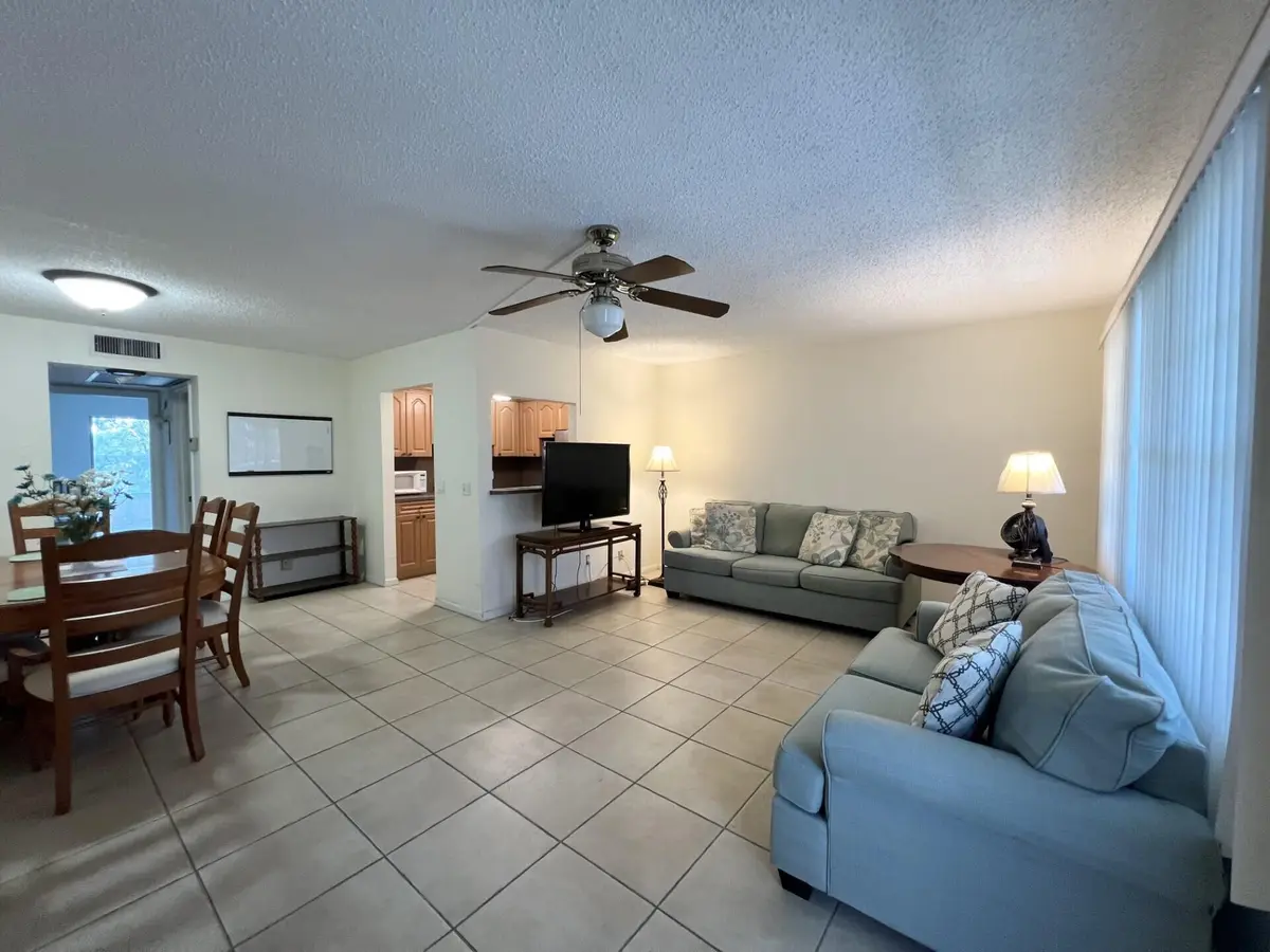 0e89a4d2-98c0-4c22-9fca-7d574e0a0627 at 4023 Berkshire B 4023, Deerfield Beach
