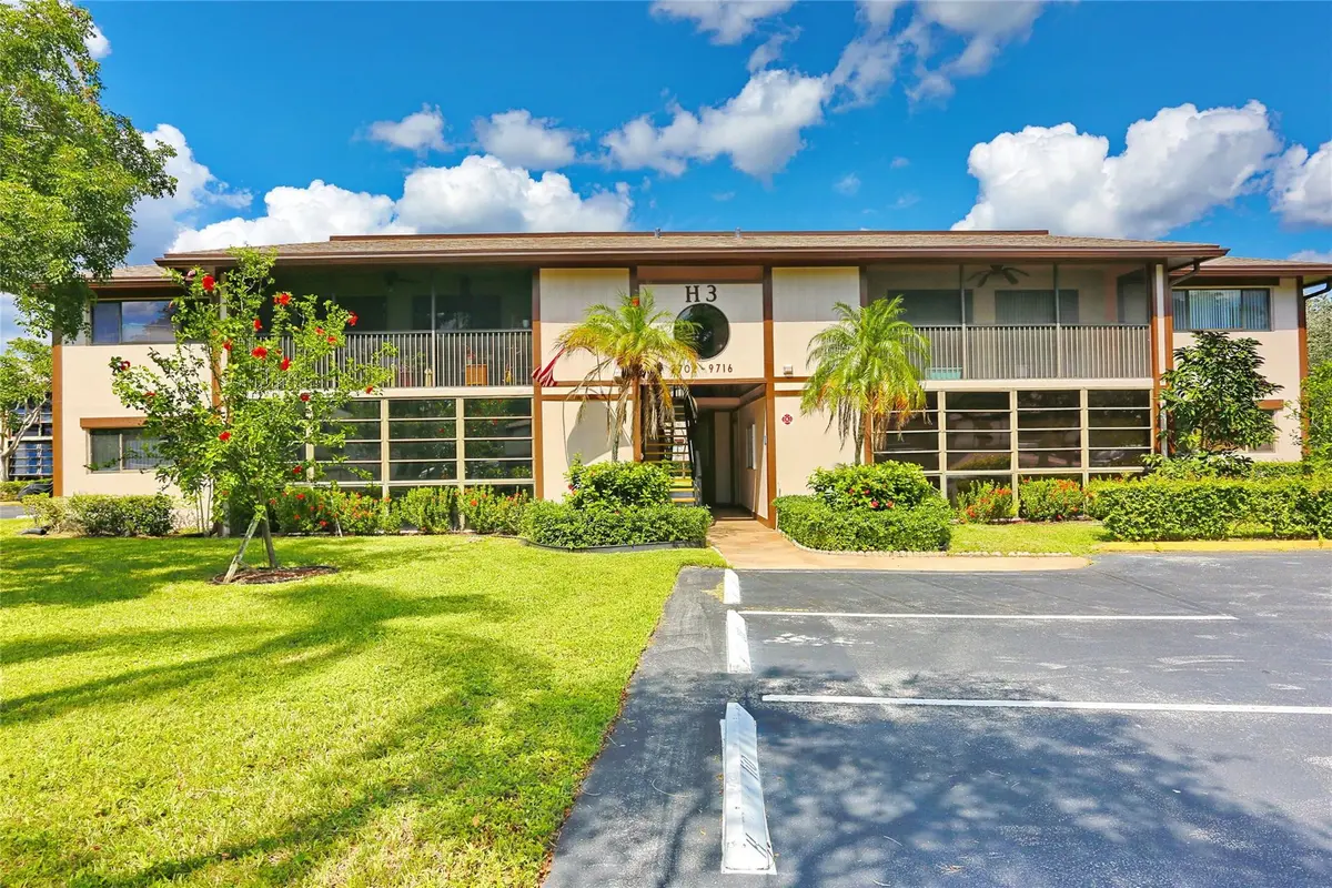 Photo 1 at 9712 S Belfort Circle, Tamarac