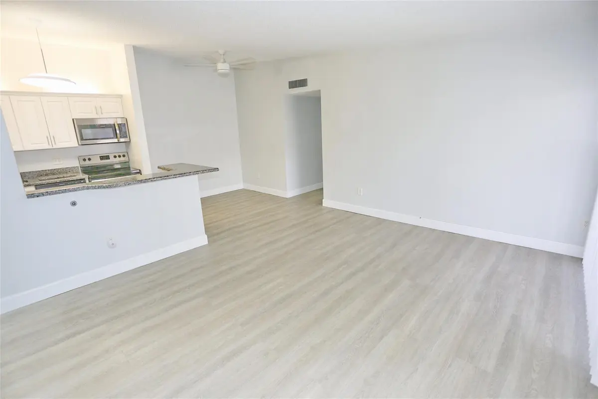 Photo 8 at 9712 S Belfort Circle, Tamarac