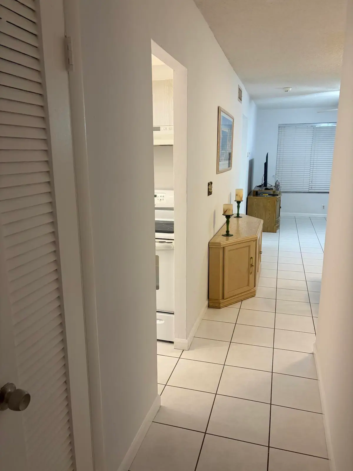 IMG_8880 at 2400 NE 33rd Avenue 202, Fort Lauderdale