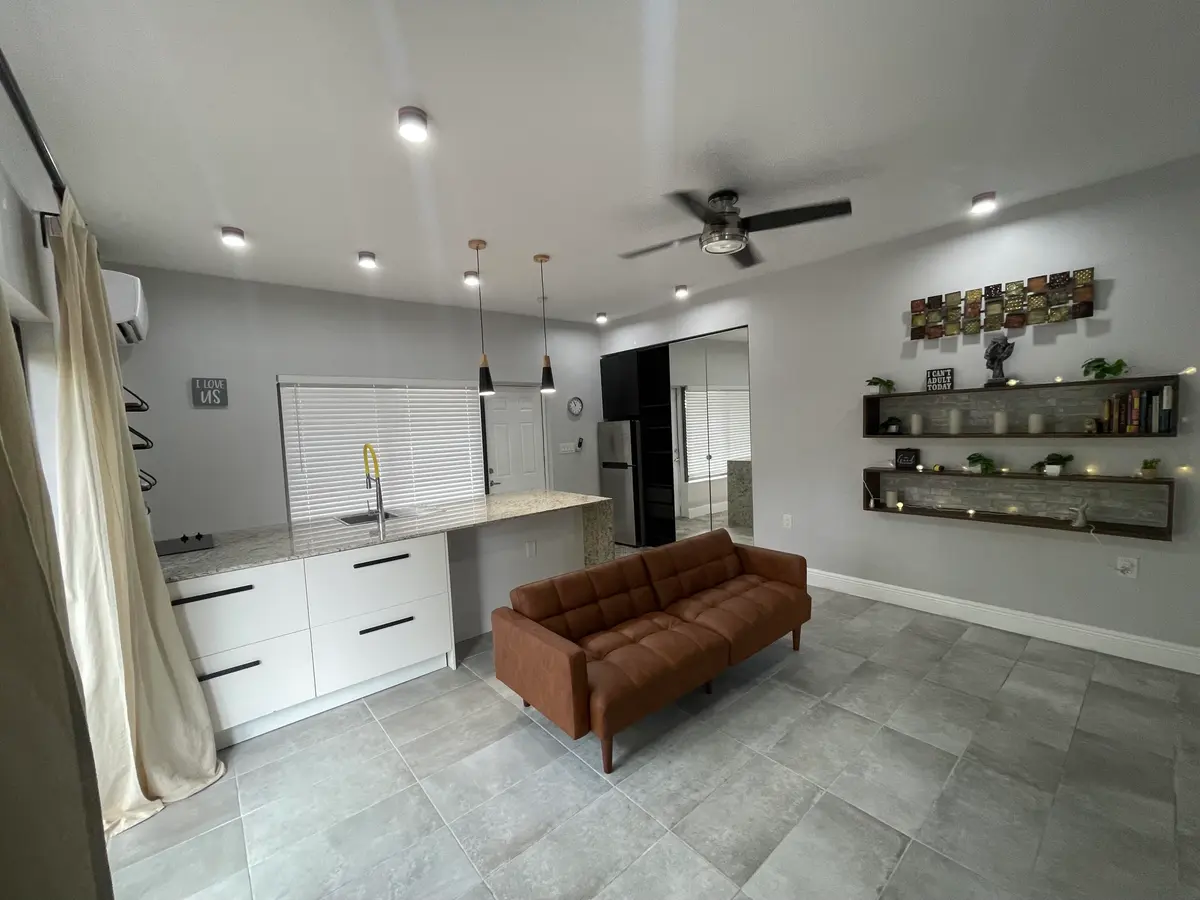 IMG_3574 at 824 NE 4TH Street 1, Fort Lauderdale