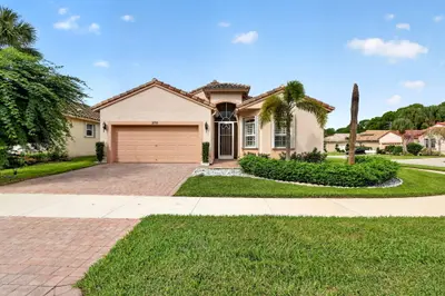 275 NW Toscane Trail, Port St. Lucie – Single Family Residence for sale