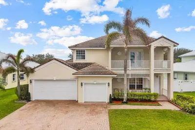 206 NW Magnolia Lakes Boulevard, Port St. Lucie – Single Family Residence for sale