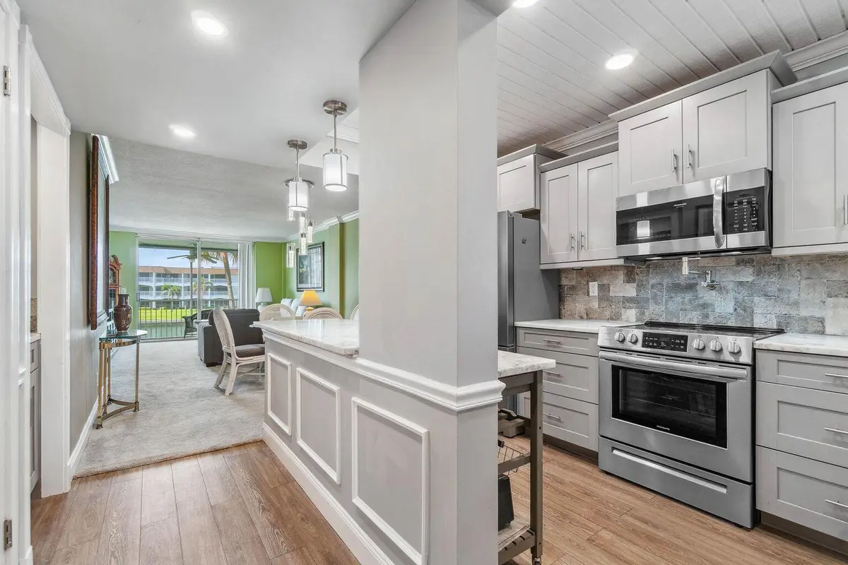 Kitchen at 100 PARADISE HARBOUR Boulevard 208, North Palm Beach