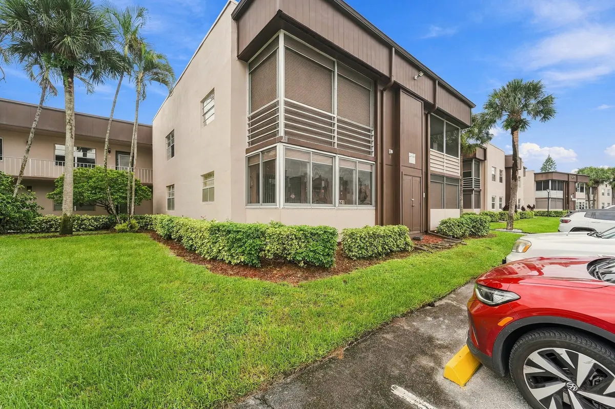 02_out buildings at 653 NORMANDY Lane Unit N, Delray Beach