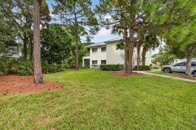 9002 Sand Shot Way, Port St. Lucie – Condominium for sale