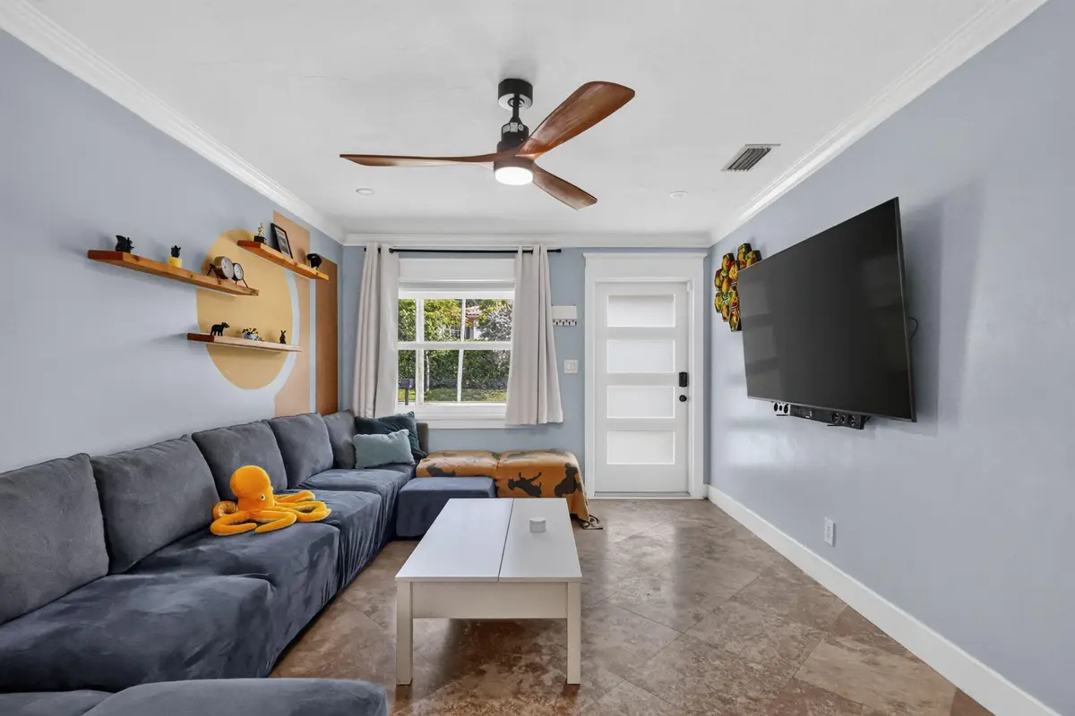 7-web-or-mls-_14A3402 at 220 Reigle Avenue, Delray Beach
