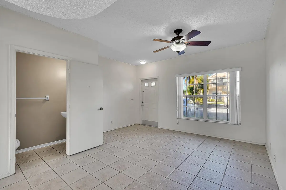 Photo 6 at 50 TRUMAN Drive, Weston