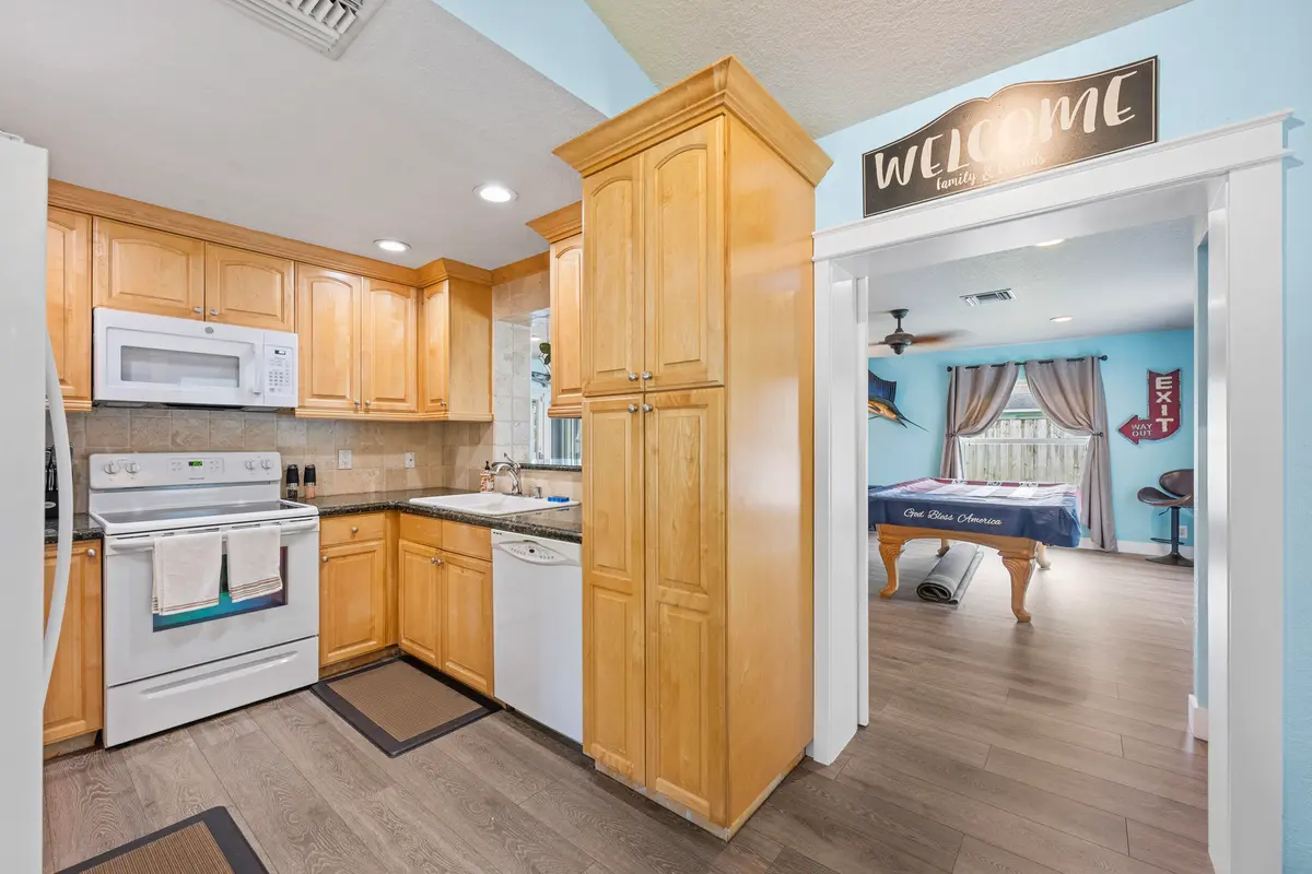 _JJL7453 at 128 BANYAN Circle, Jupiter