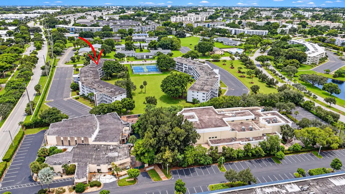 8-web-or-mls-DJI_20261001035932_0620_D_E at 4025 Swansea B 4025, Deerfield Beach