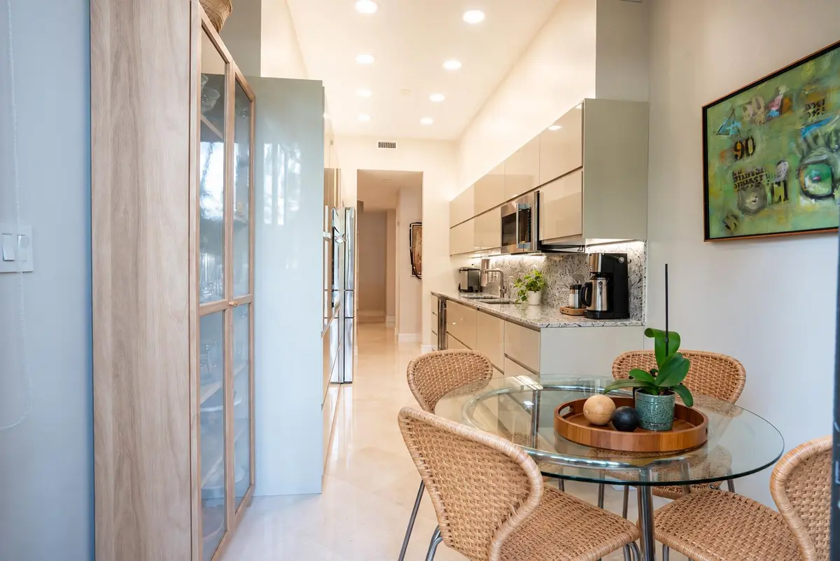 58DE4D6C-BF19-4BD4-B2BE-2D99042B9205 at 3600 YACHT CLUB Drive 102, Aventura