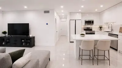 6249 BAY CLUB Drive 3, Fort Lauderdale – Condominium for rent