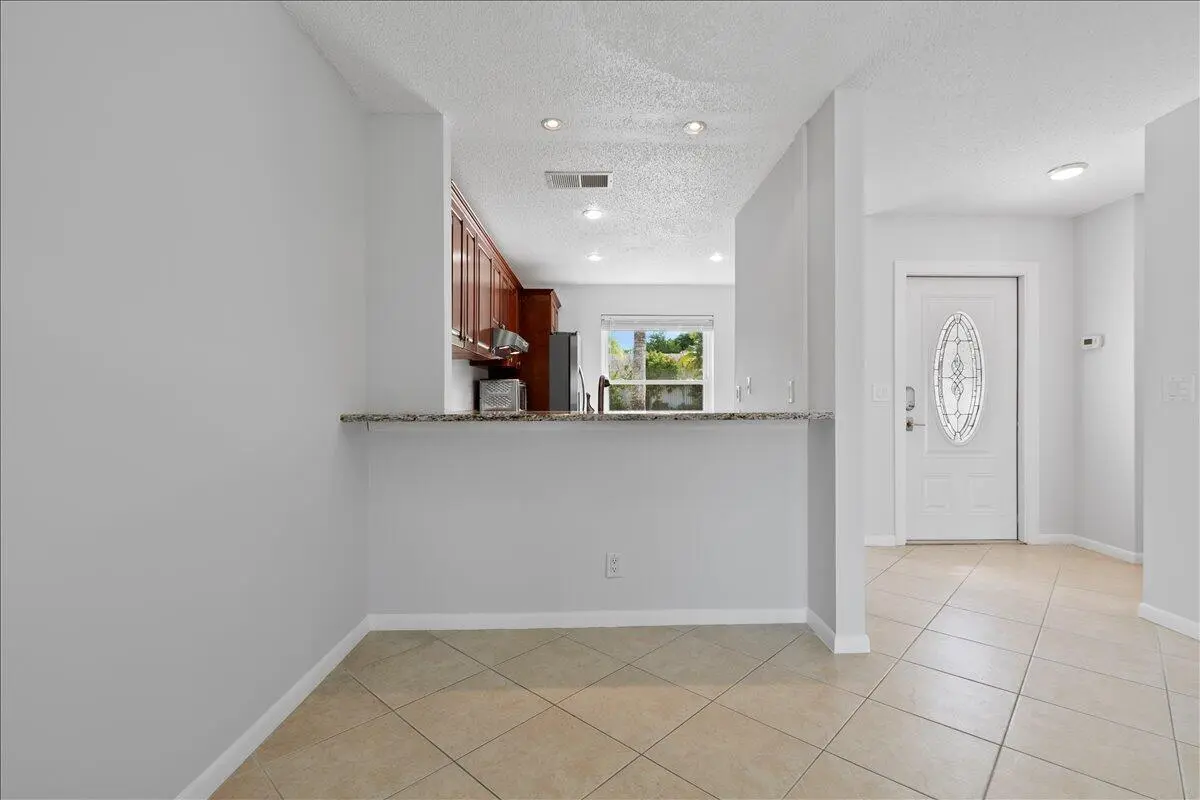 10-JLC_1178 at 258 PALMETTO Court, Jupiter