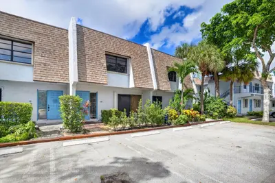 400 CANAL Point 130, Delray Beach – Townhouse for sale