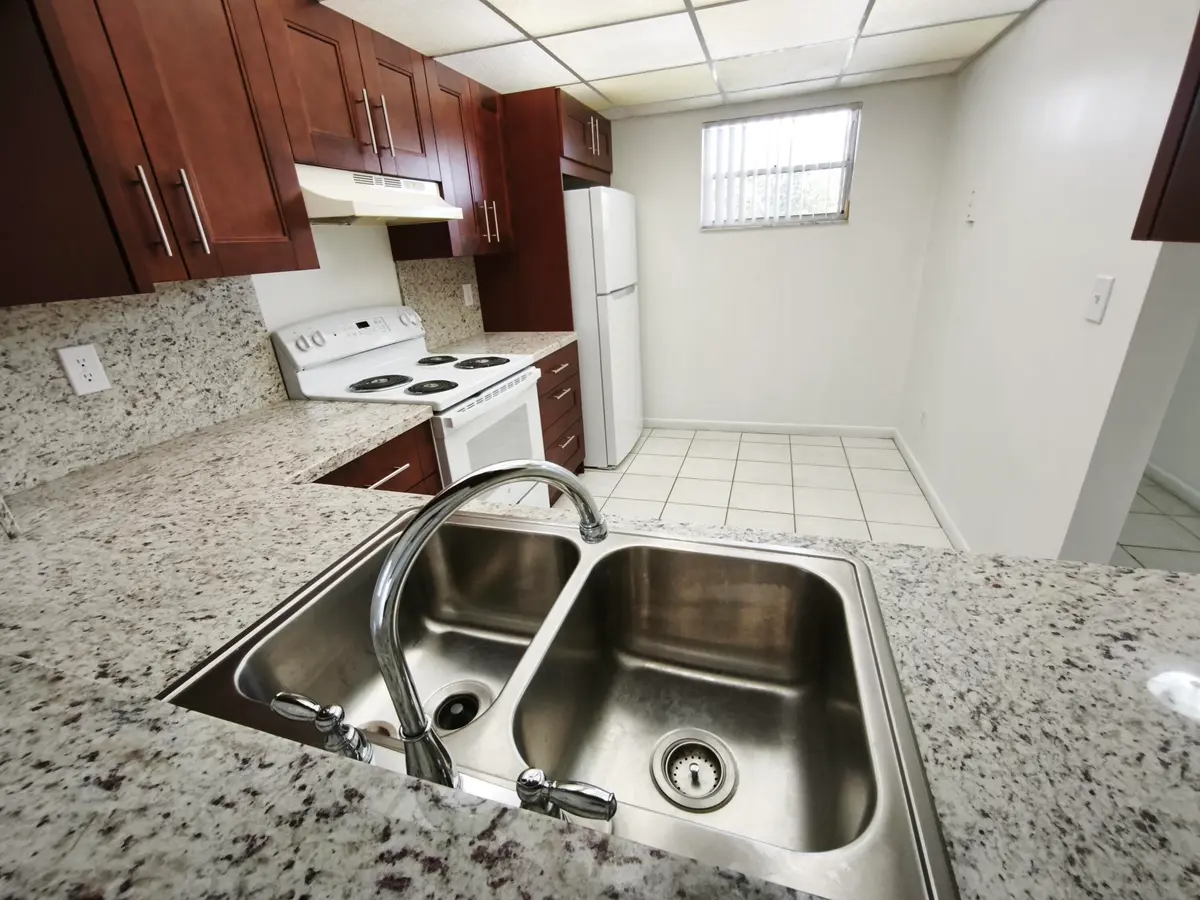 8720 Shadow Wood Boulevard 105, Coral Springs, FL – photo 4