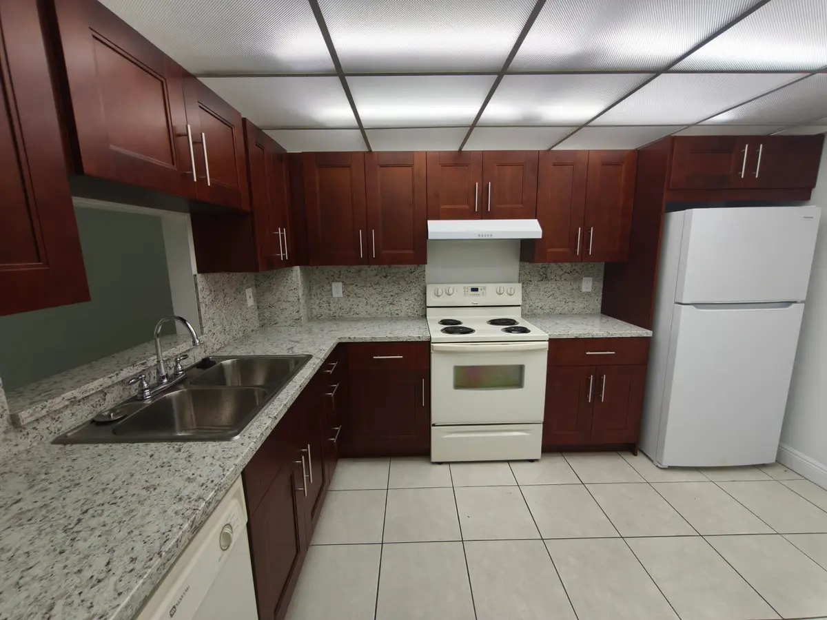 8720 Shadow Wood Boulevard 105, Coral Springs, FL – photo 3