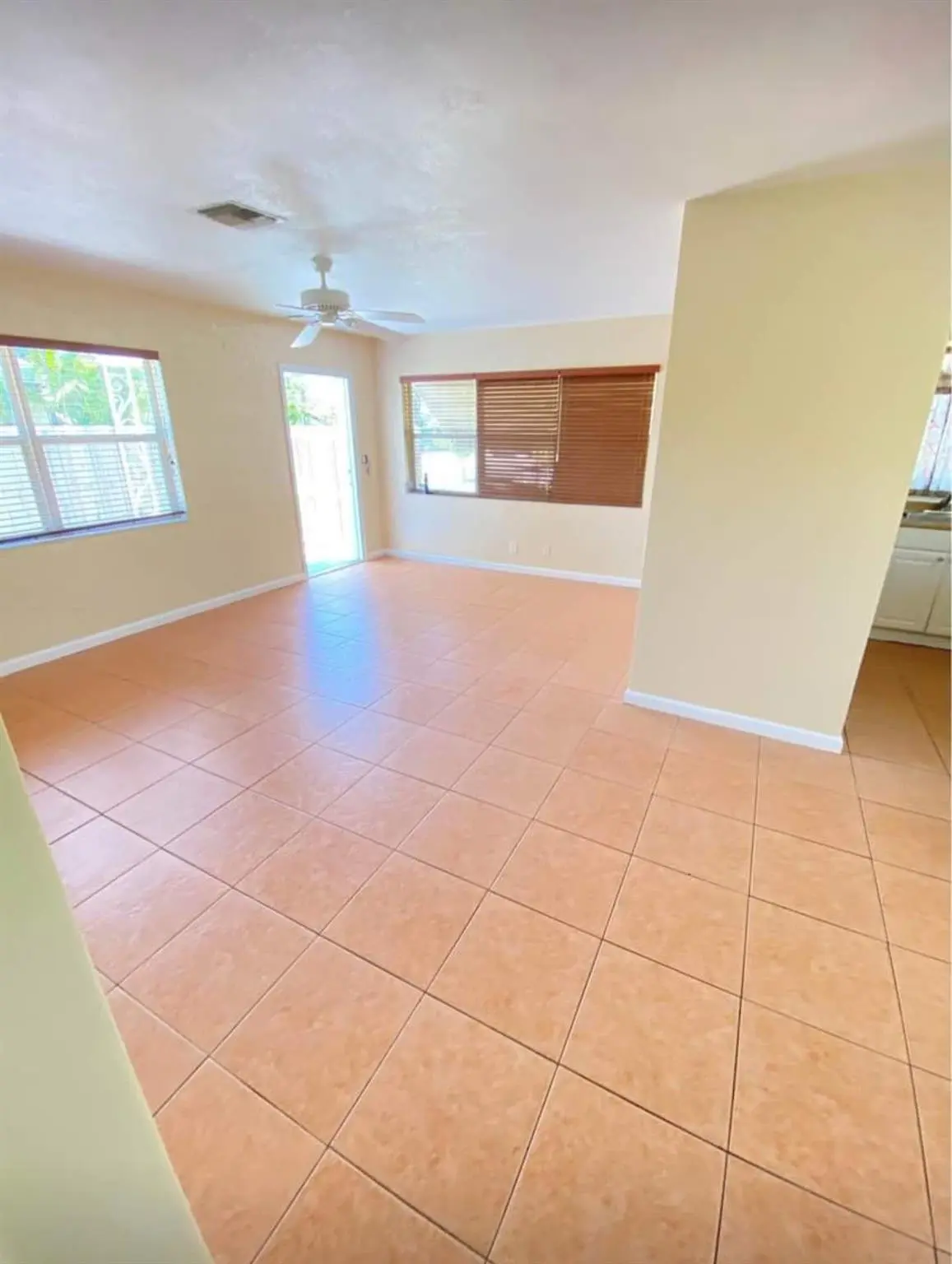 Photo 1 at 224 NE 19th Avenue 1, Pompano Beach