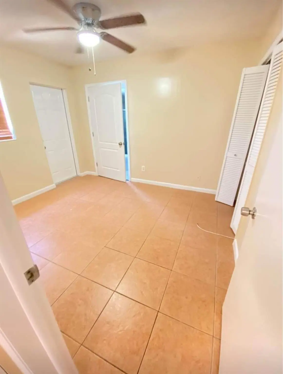Photo 4 at 224 NE 19th Avenue 1, Pompano Beach