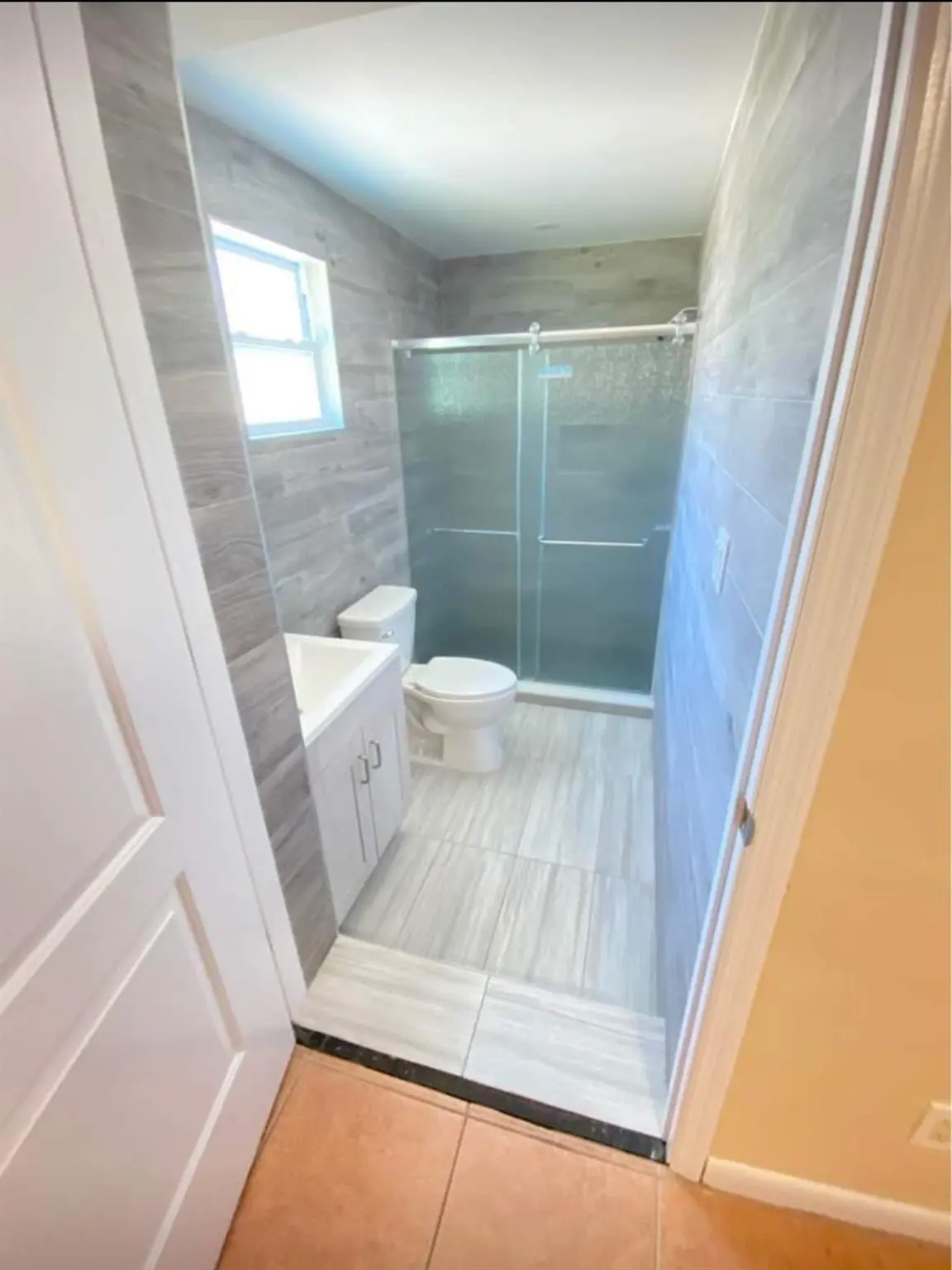 Photo 5 at 224 NE 19th Avenue 1, Pompano Beach