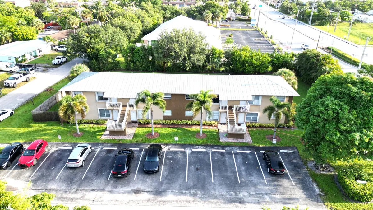 Exterior Air Photo front at 3 SW HIDEAWAY Place 15, Stuart