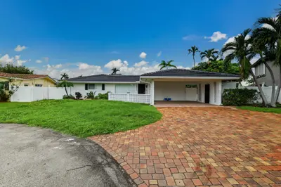 1311 SE 4TH Avenue, Pompano Beach – Single Family Residence for rent