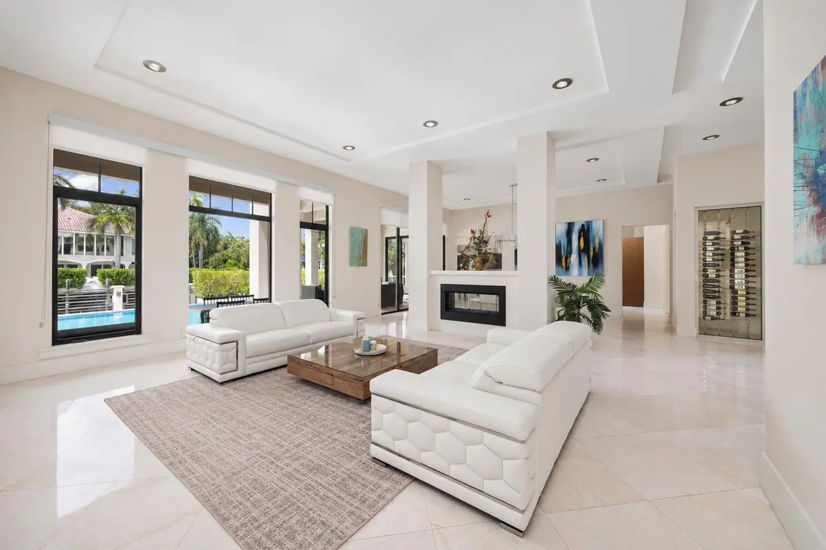 Living room at 301 SAN MARCO Drive, Fort Lauderdale