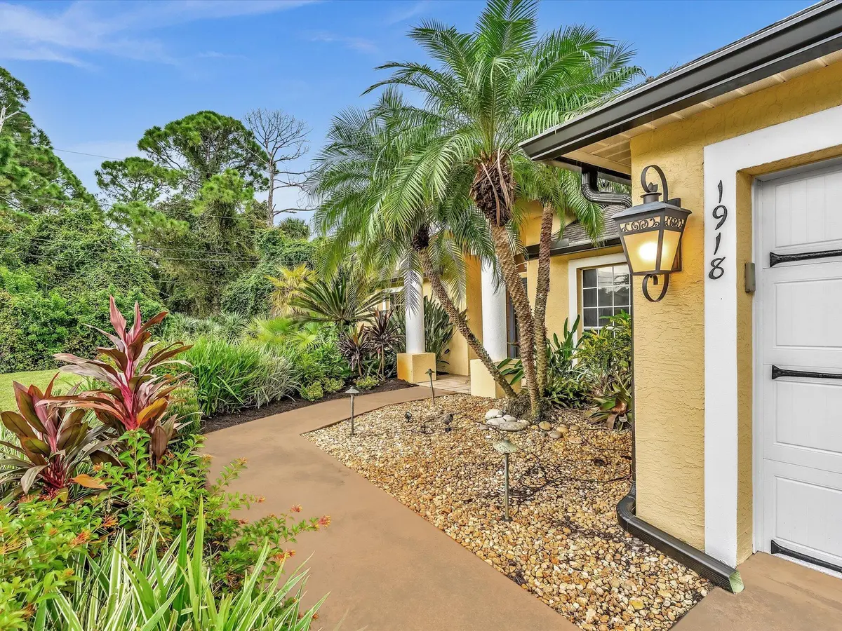 07-FPP00021 at 1918 SW BELLEVUE Avenue, Port St. Lucie