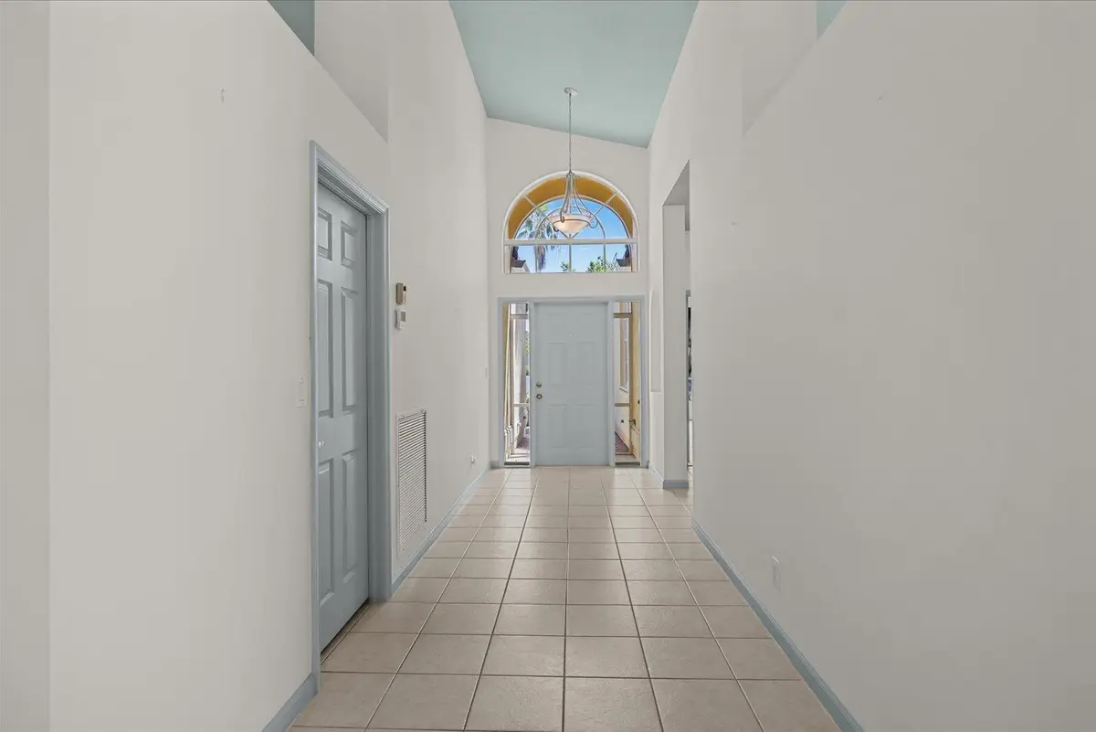 07-shel in-18 at 1629 SE Shelburnie Way, Port St. Lucie