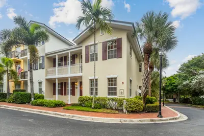 1059 W HERITAGE CLUB Circle, Delray Beach – Townhouse for sale