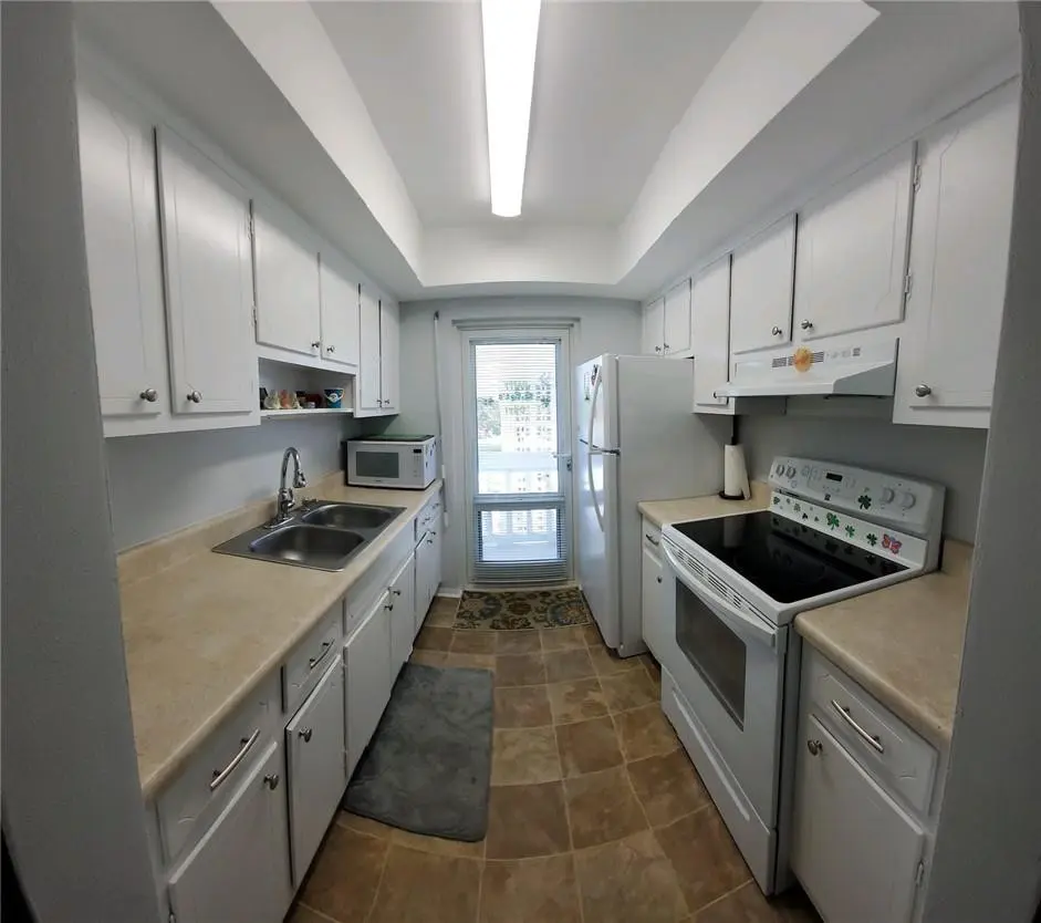 Photo 10 at 1401 SE 7TH Avenue 9, Pompano Beach