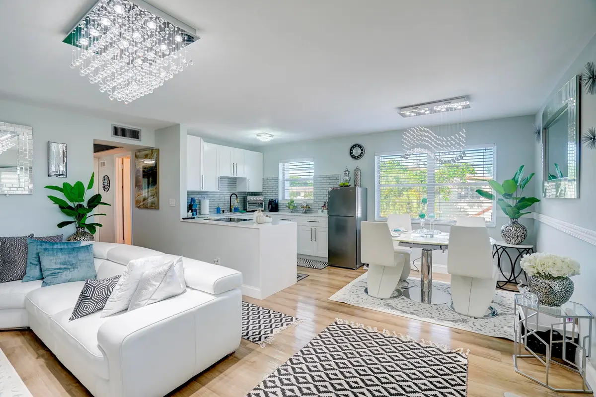 203WindsorI-23 at 203 S WINDSOR I 203, West Palm Beach