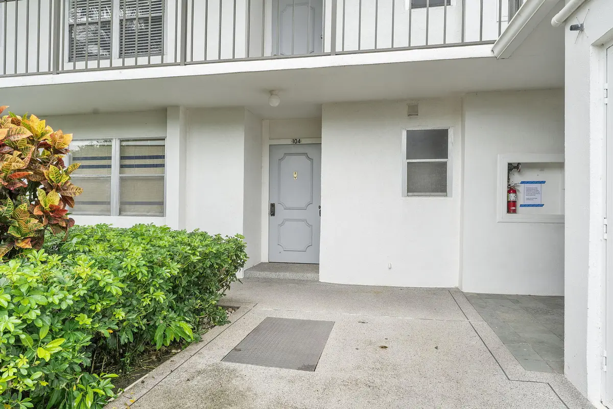 8-web-or-mls-DSC09739 at 3593 BIRDIE Drive 104, Lake Worth