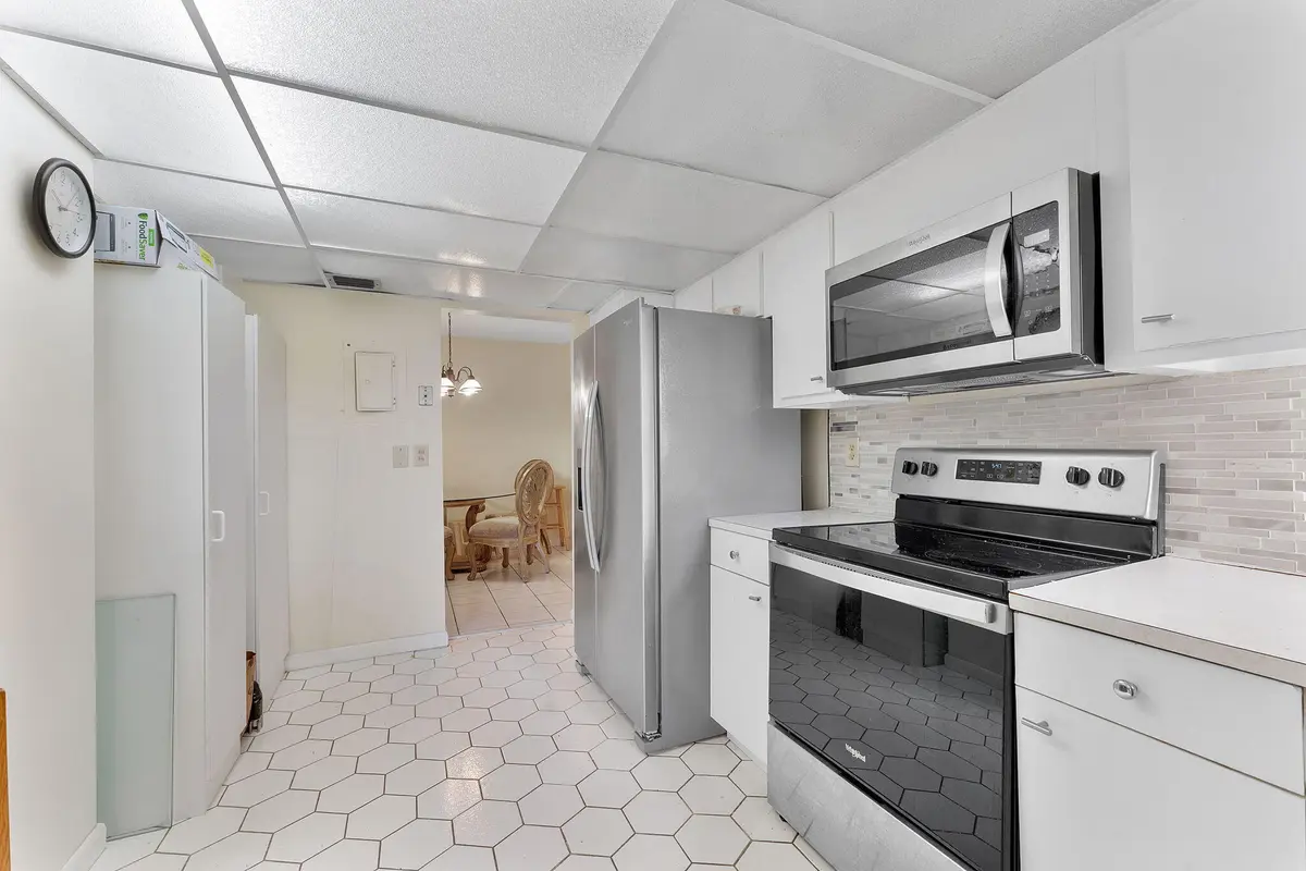 10-web-or-mls-DSC09748 at 3593 BIRDIE Drive 104, Lake Worth