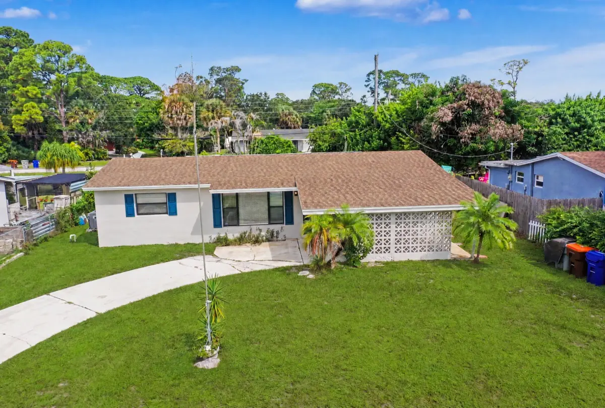 2424 1ST Place, Vero Beach, FL – photo 1