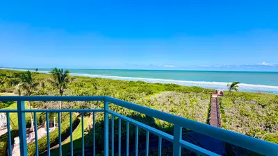 3870 N Hwy A1A 401, Hutchinson Island – Condominium for rent