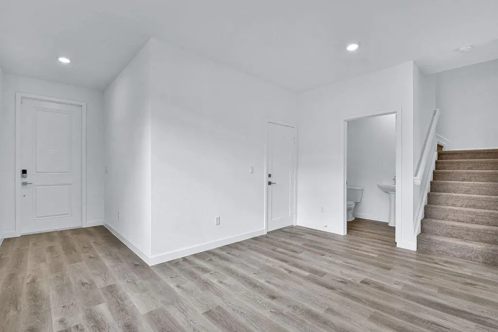 PALM 4 BED 6 at 706 Del Vista Road, Pompano Beach
