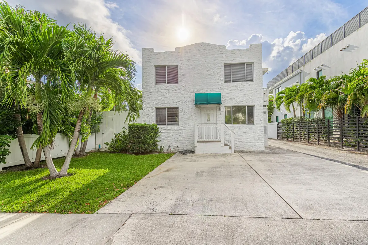 Front Home-C (7) at 110 NE 16th Terrace 1-3, Fort Lauderdale
