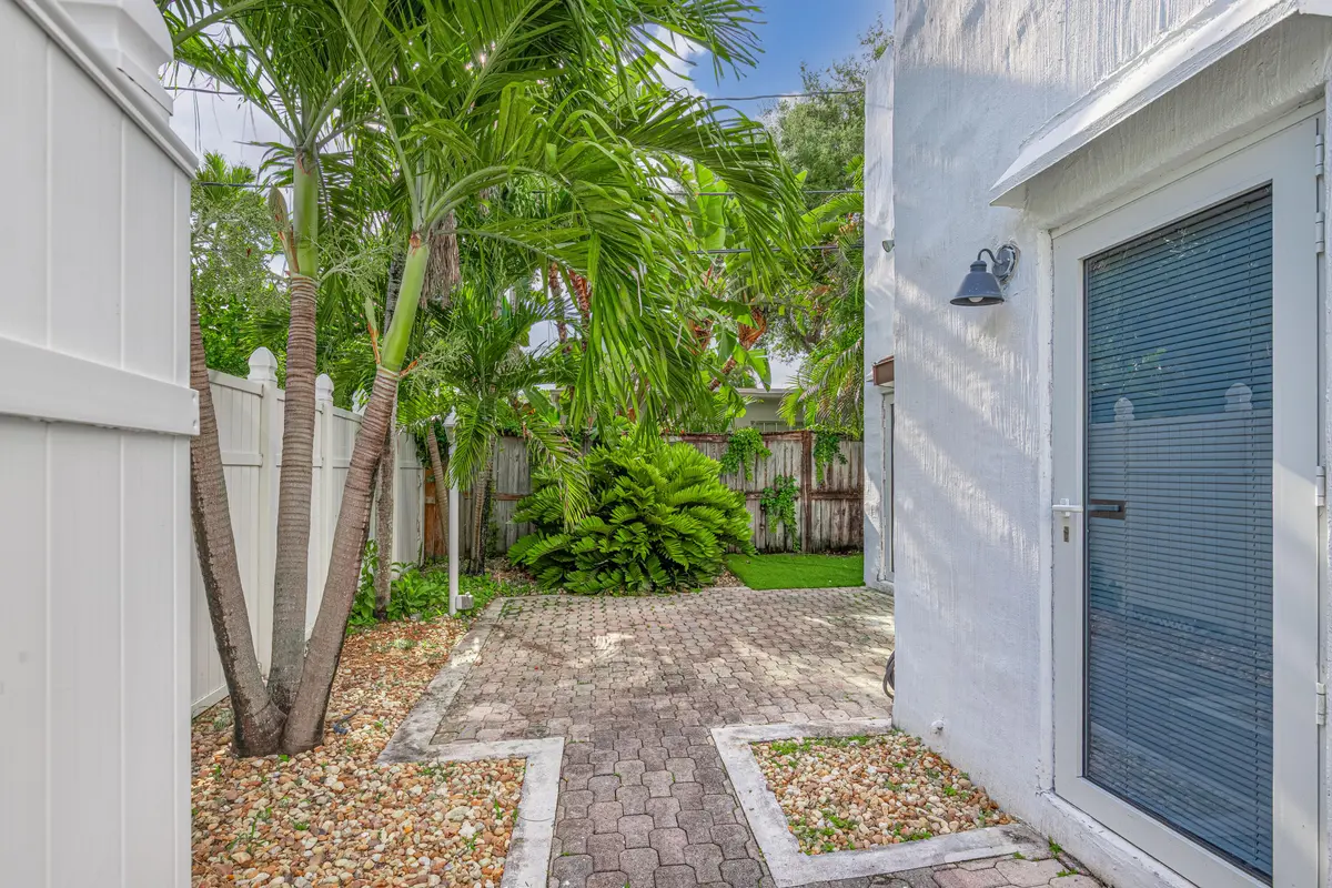 Back Building Side at 110 NE 16th Terrace 1-3, Fort Lauderdale